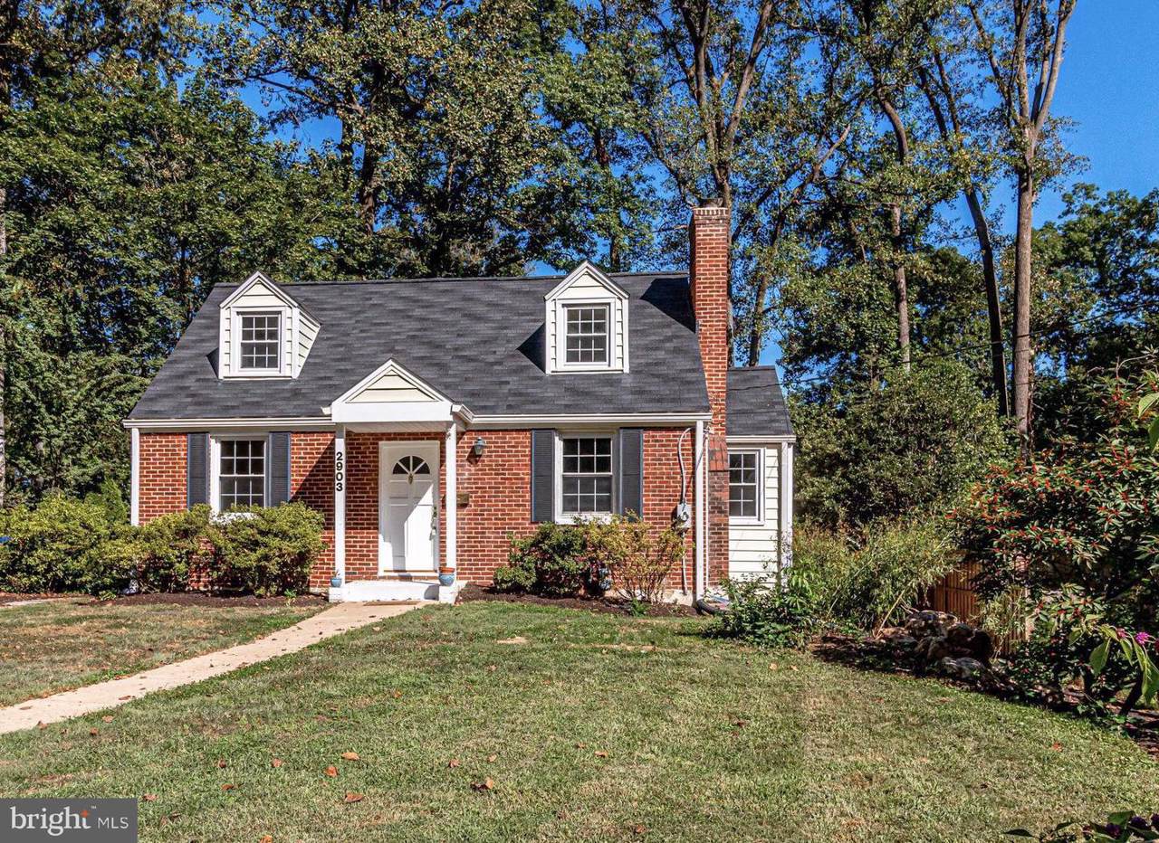 2903 Woodlawn Avenue - Photo 1