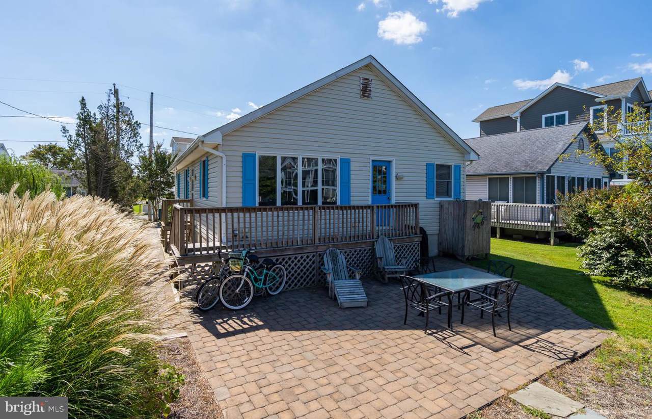 135 New Castle Drive - Photo 1
