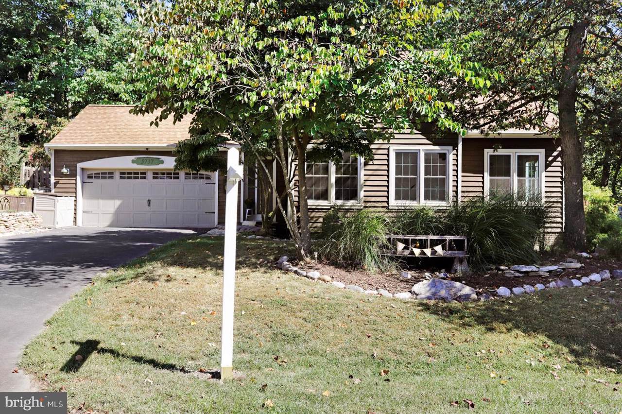5737 Old Log Court - Photo 1