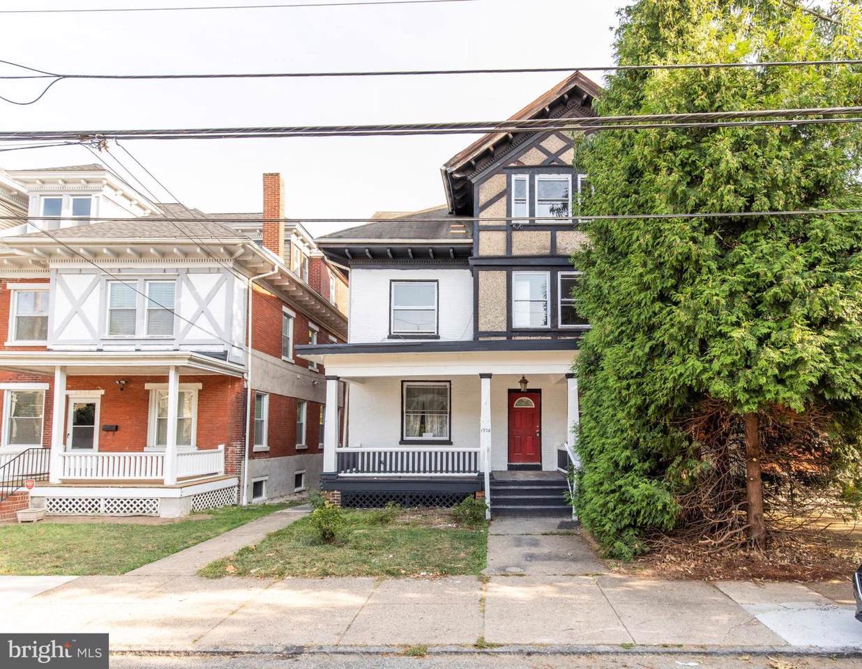 1906 Washington Street - Photo 1