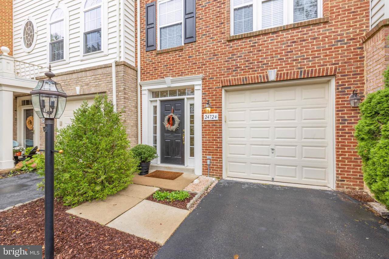 24724 Clock Tower Square - Photo 1