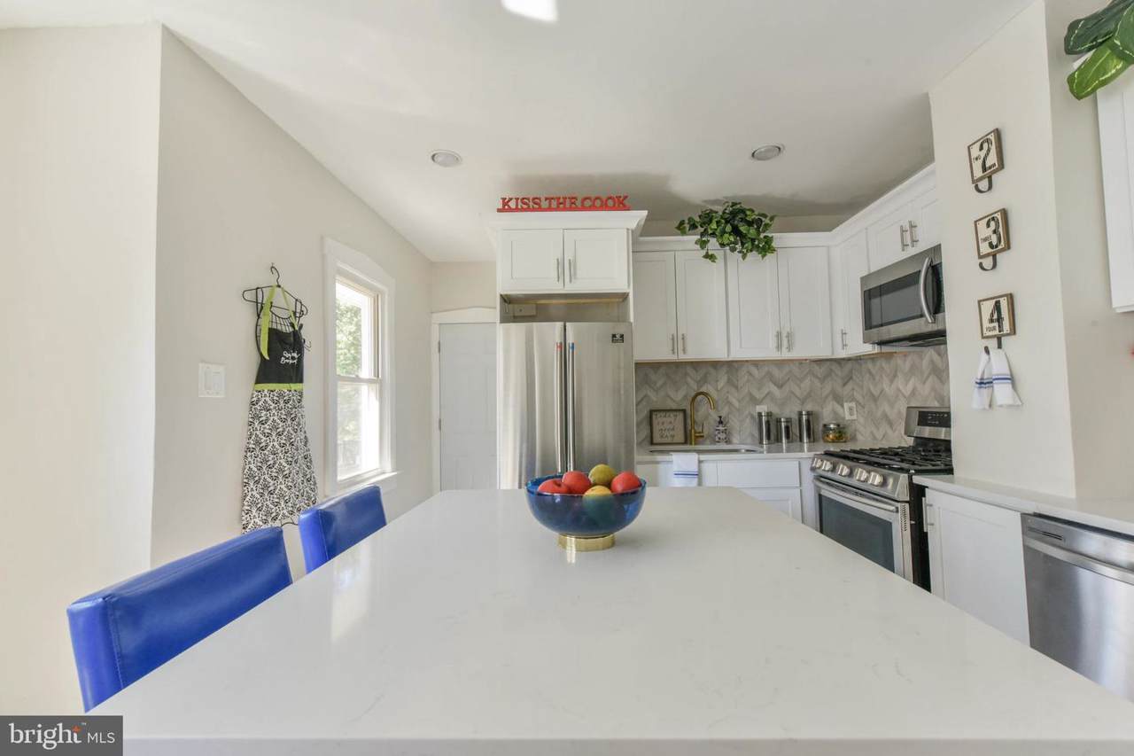 405 Austin Avenue - Photo 1