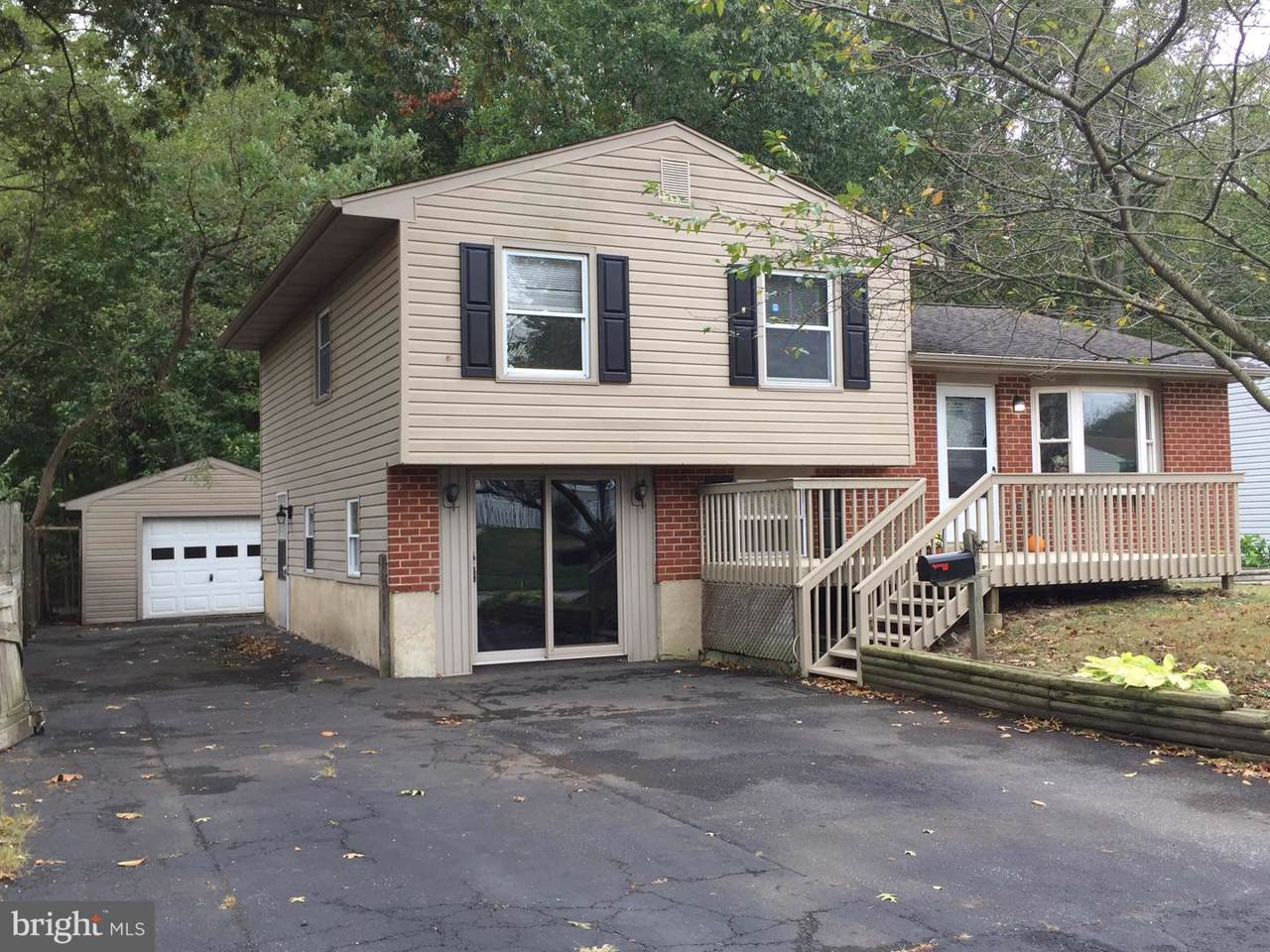 117 Dunsinane Drive - Photo 1