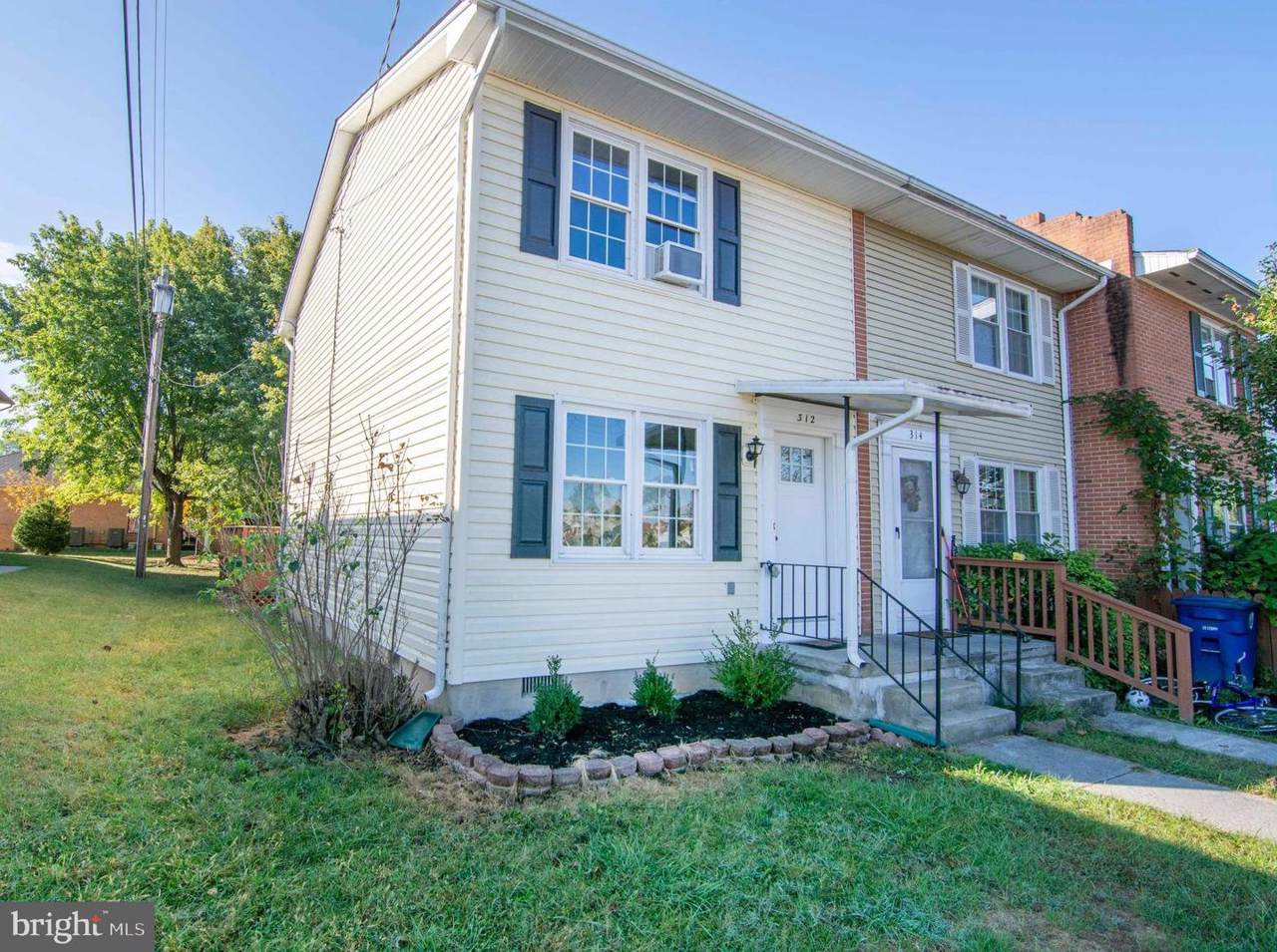 312 12TH - Photo 1