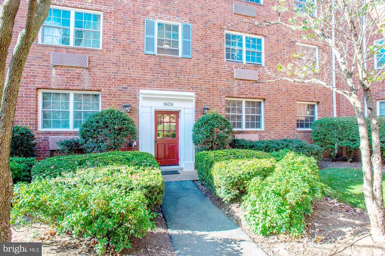 1626 Abingdon Drive - Photo 1