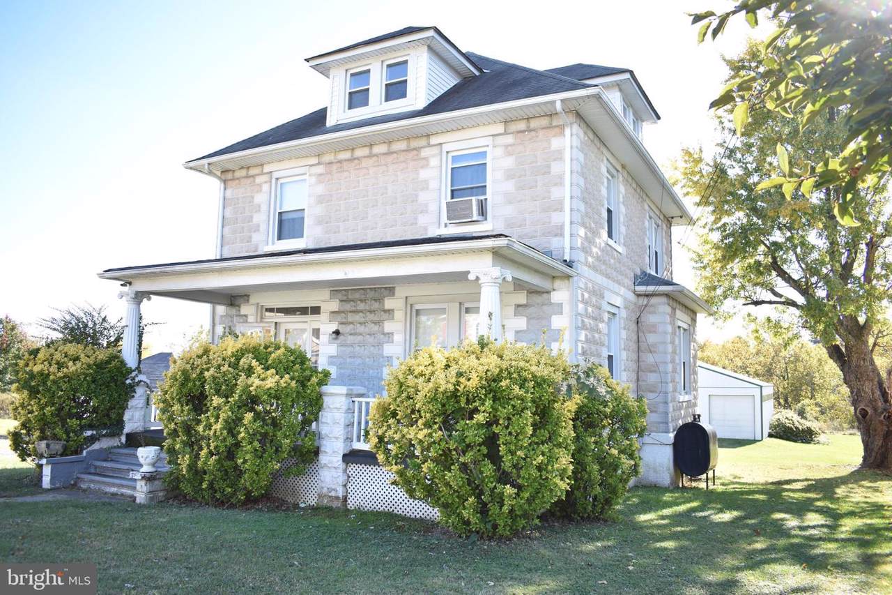 4245 Overton Avenue - Photo 1
