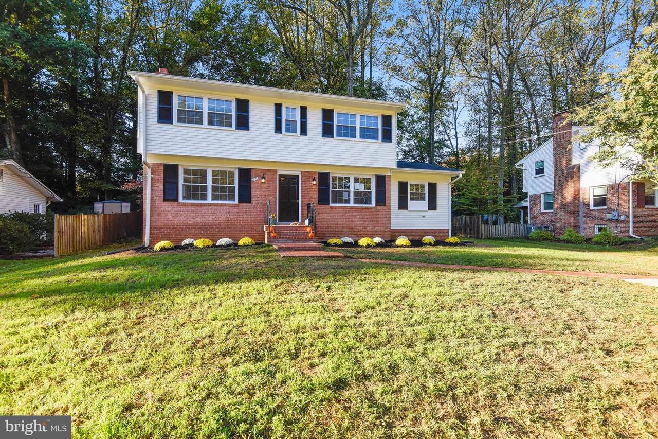 10207 Scout Drive - Photo 1
