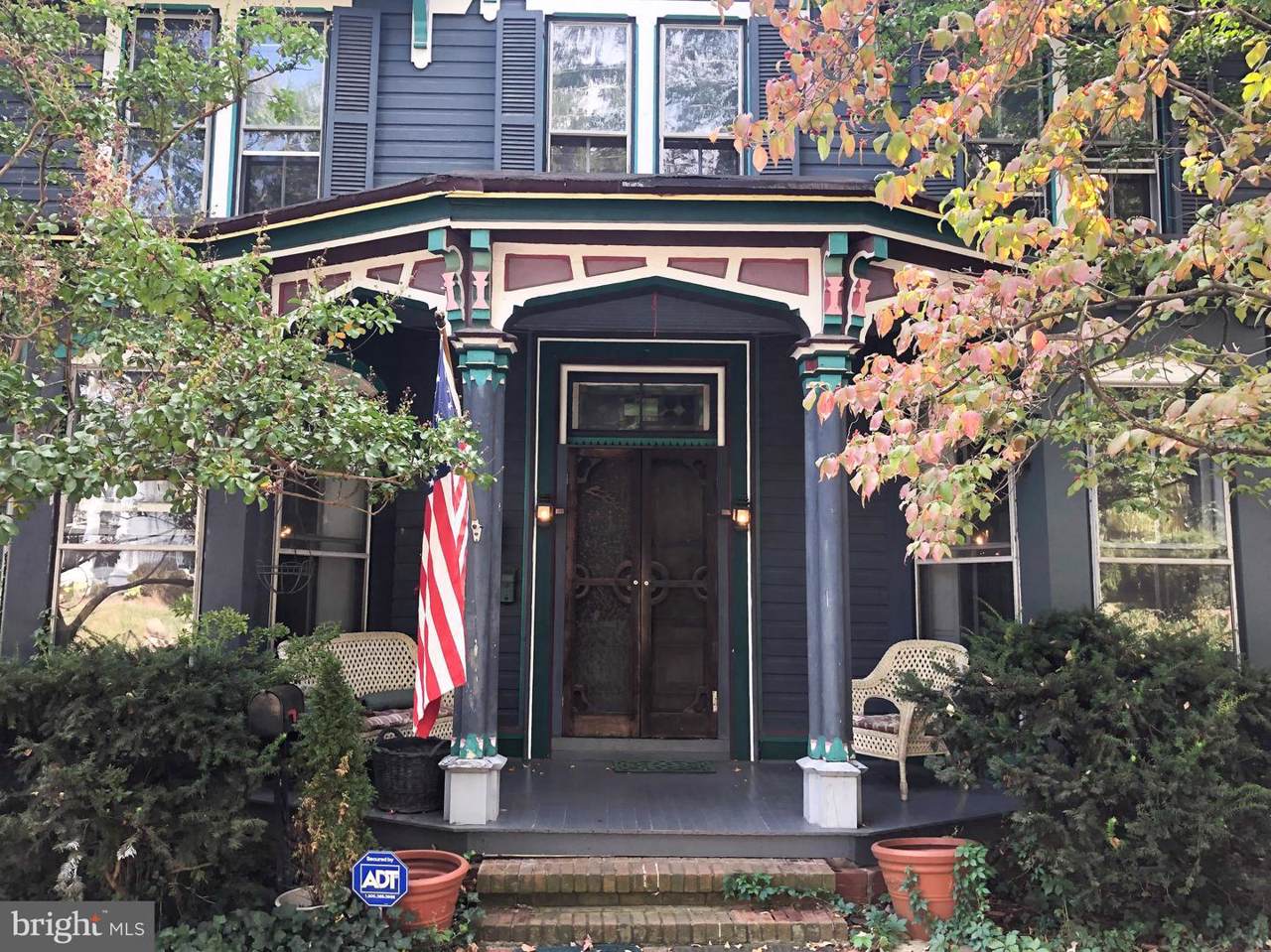210 King Street - Photo 1