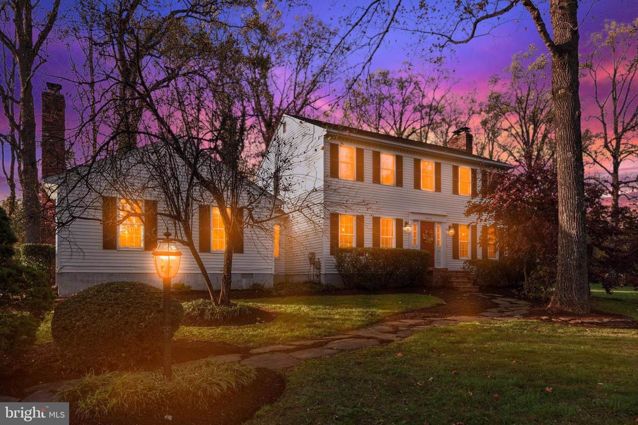 1854 Saint Margarets Road - Photo 1