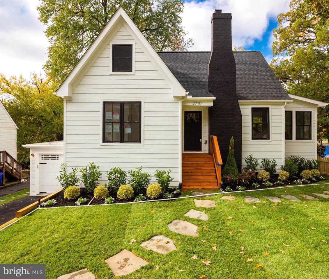 2710 Arlington Ridge Road - Photo 1