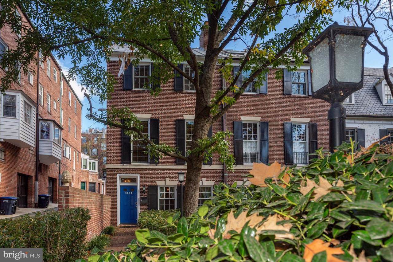 2543 Waterside Drive - Photo 1