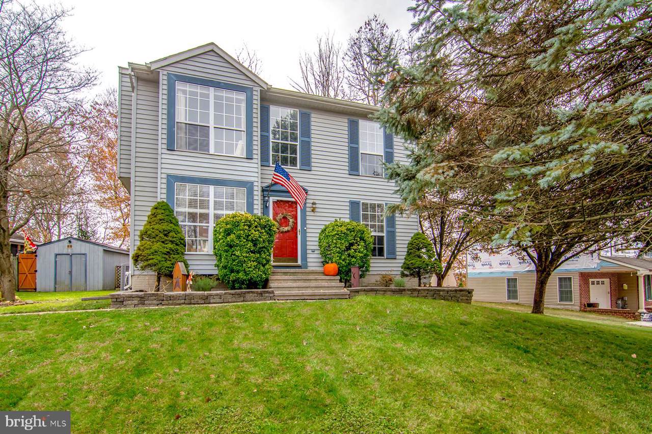 4540 North Woods Trail - Photo 1