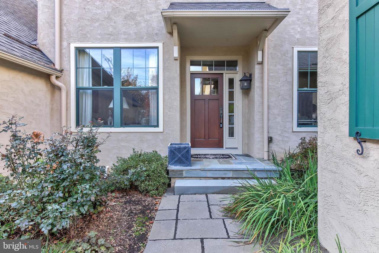 203 Traymore Lane - Photo 1