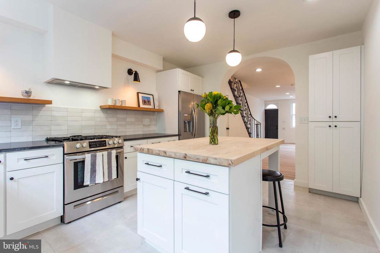 1821 10TH Street - Photo 1