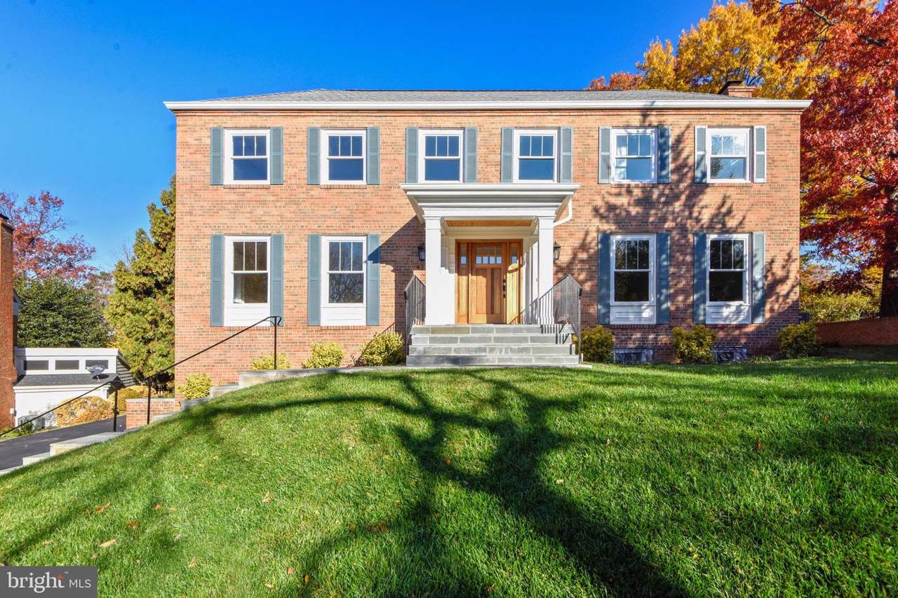 4217 Peachtree Place - Photo 1