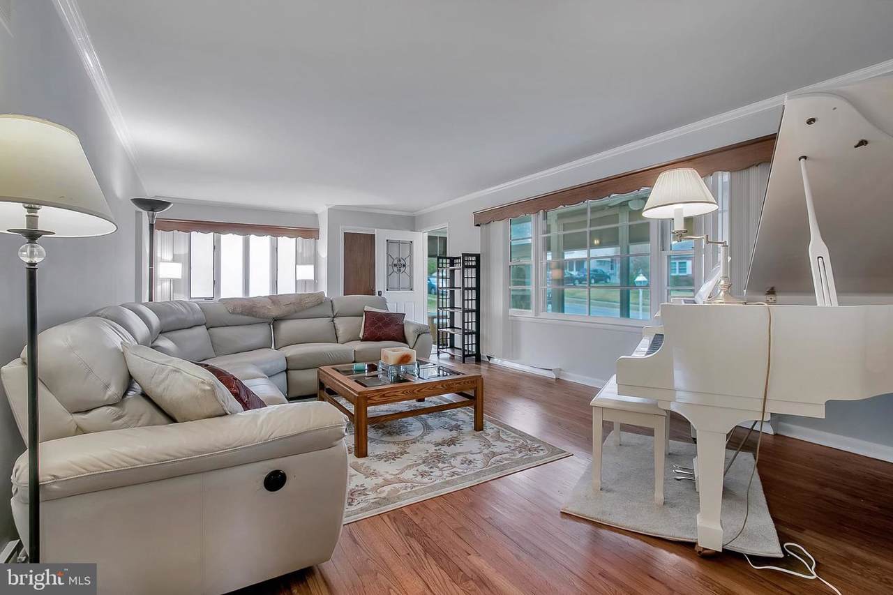1813 Belfield Avenue - Photo 1