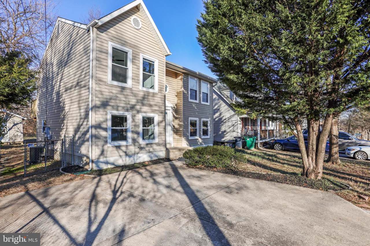 5004 Somerset Road - Photo 1