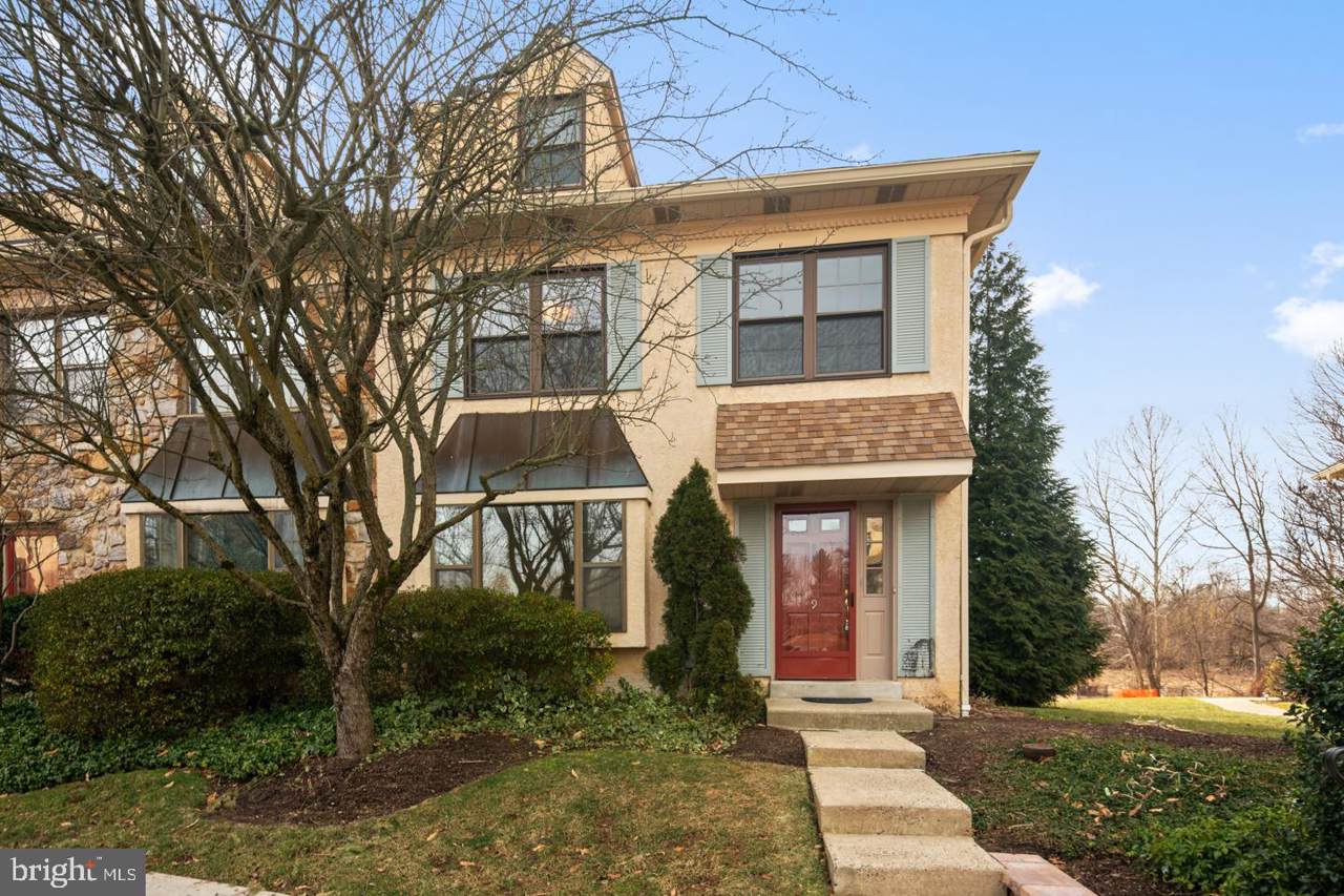 9 Liberte Lane - Photo 1