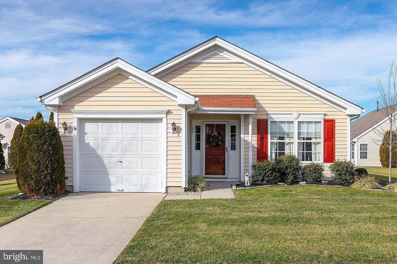 95 Maple Leaf Circle - Photo 1