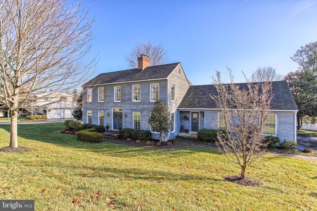 11 Stone Ridge Drive - Photo 1