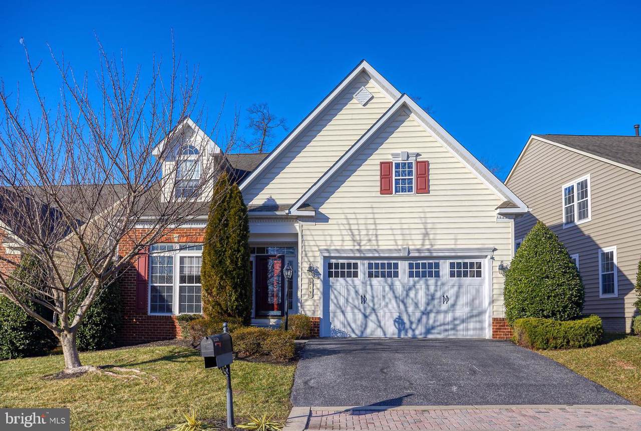 219 Spectacular Bid Drive - Photo 1