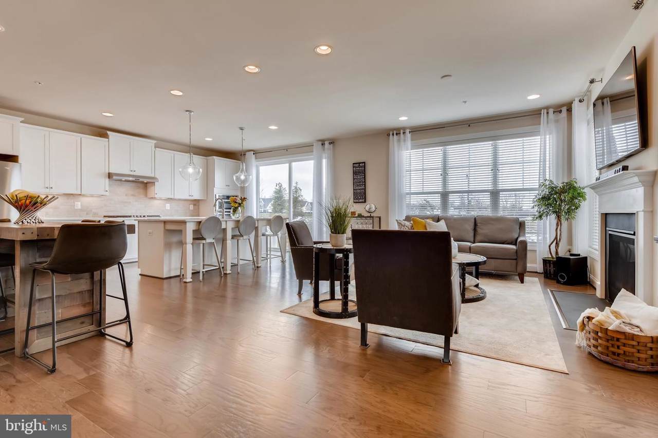 1288 Spanish Oak Way - Photo 1