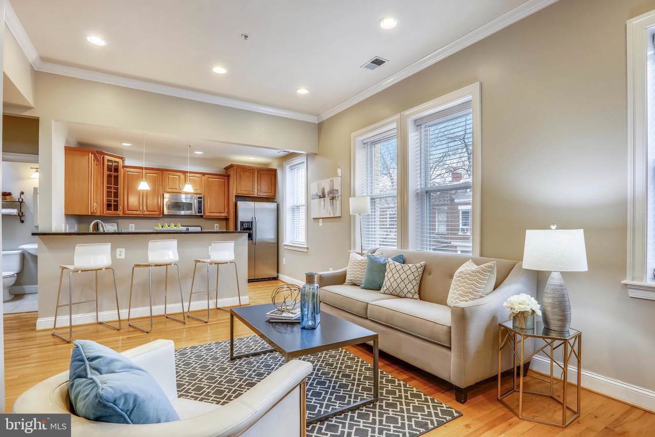 1443 Oak Street - Photo 1