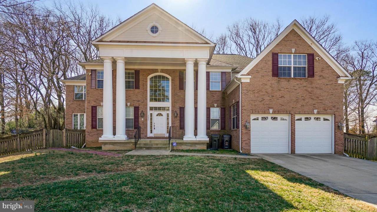 7821 Ridgewood Drive - Photo 1
