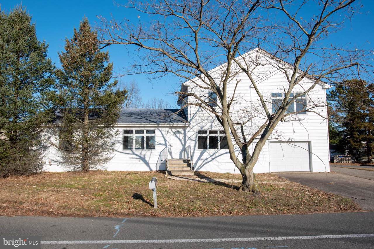 906 Beach Boulevard - Photo 1