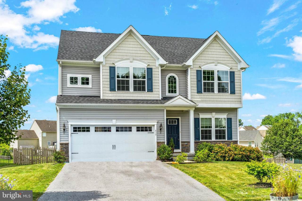 615 Proctor Lane - Photo 1