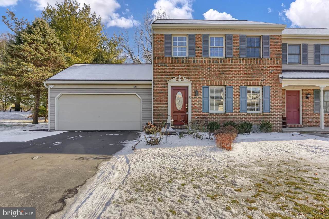 16 Brookview Drive - Photo 1