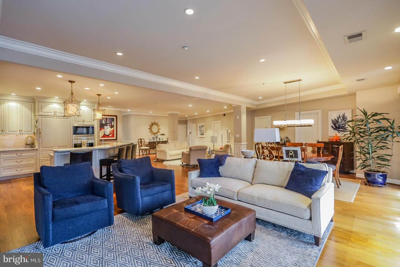 1702 Park Drive - Photo 1