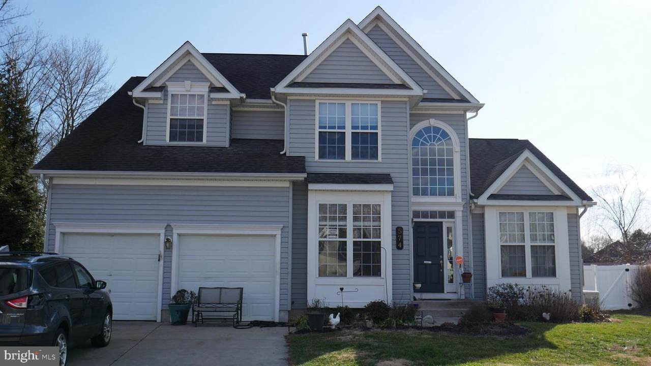574 Erin Avenue - Photo 1