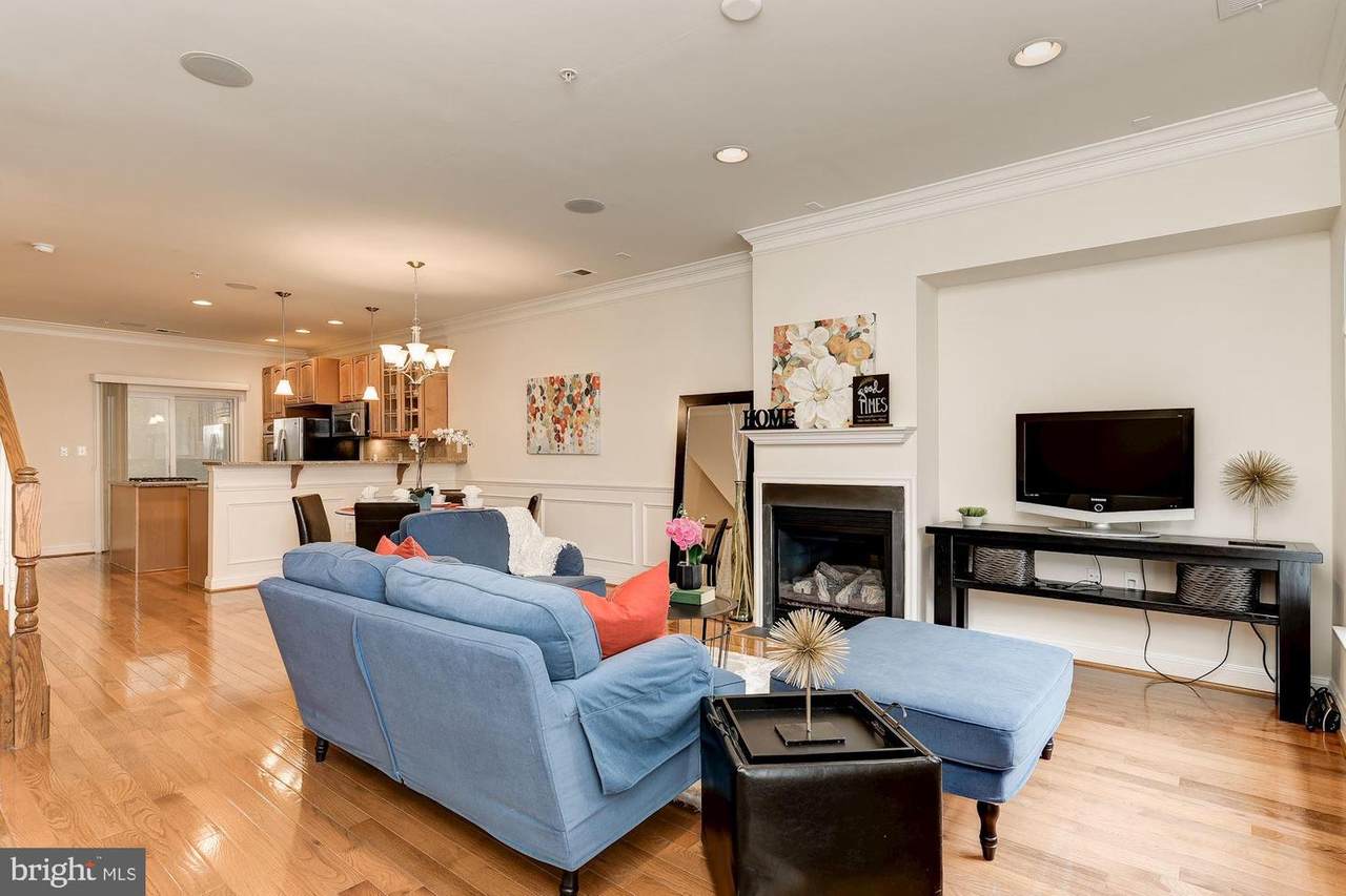 1712 Mount Pleasant Avenue - Photo 1