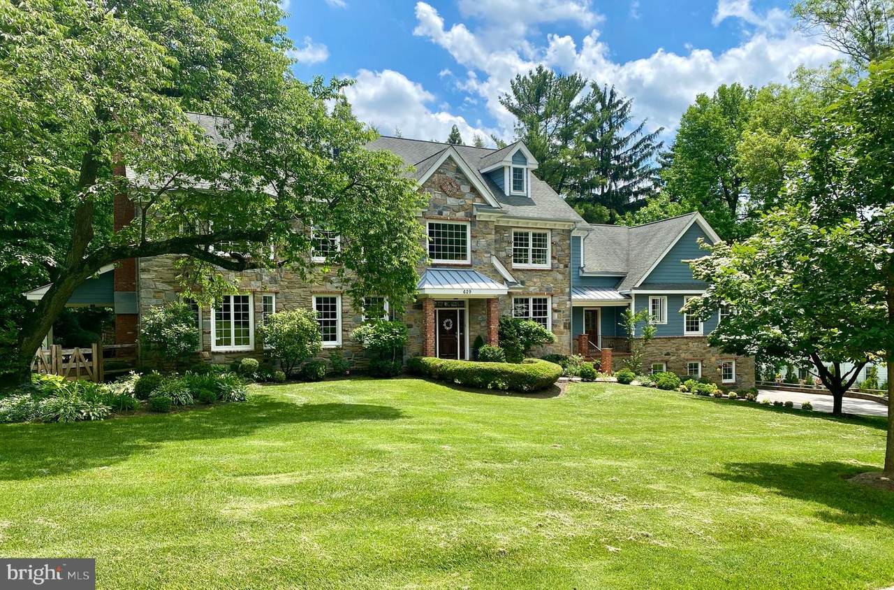 629 Spruce Lane - Photo 1