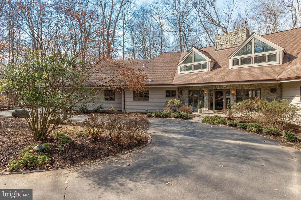 324 Canterwood Lane - Photo 1
