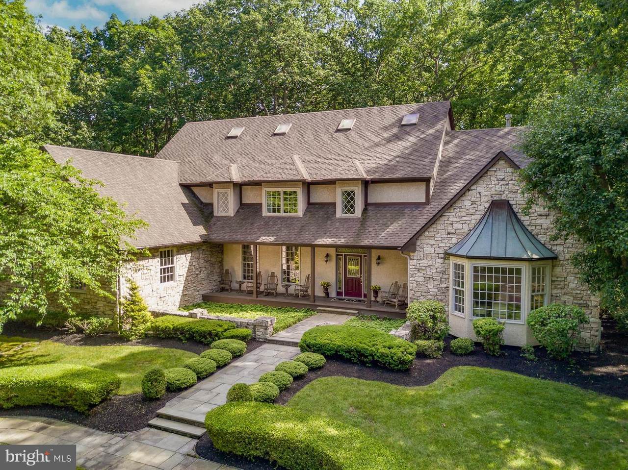 5 Saint Johns Lane - Photo 1