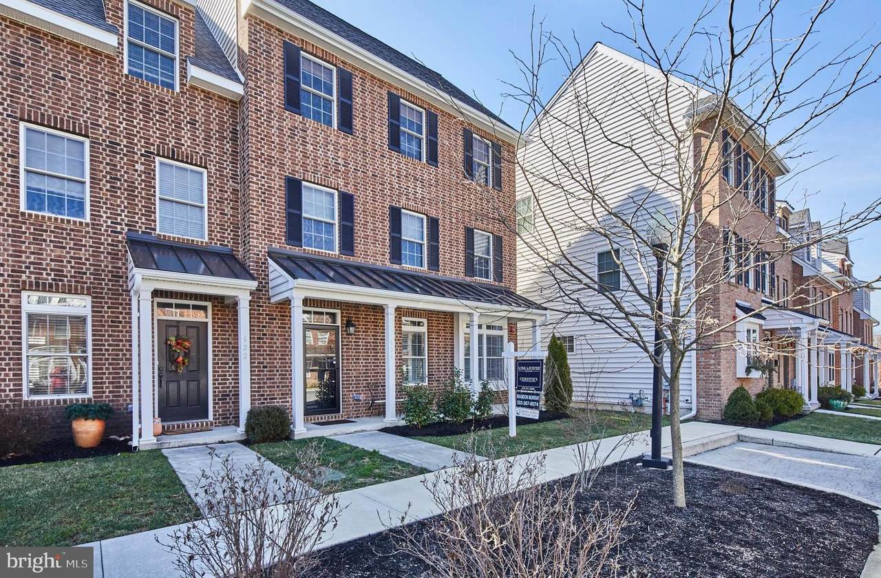 624 Magnolia Court - Photo 1