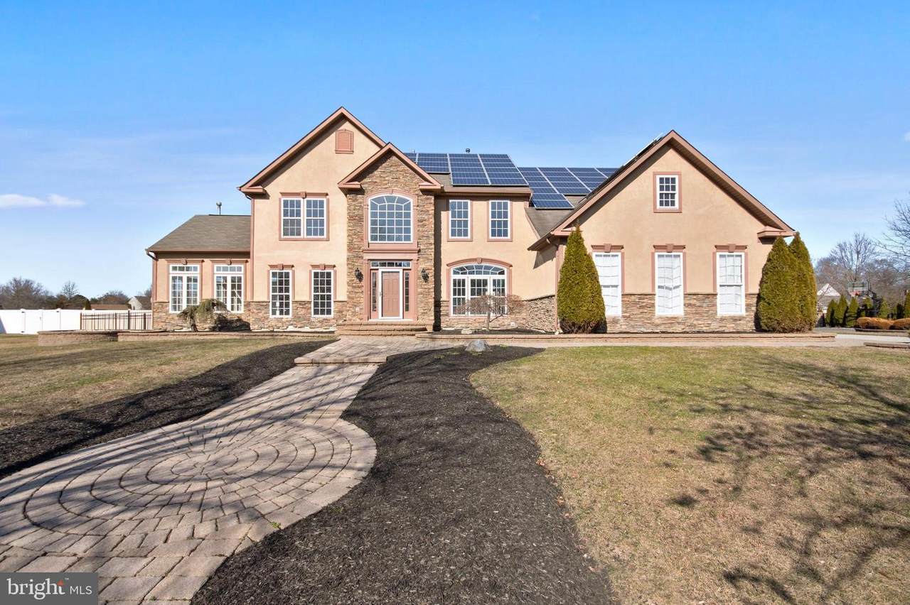 24 Nicholas Drive - Photo 1