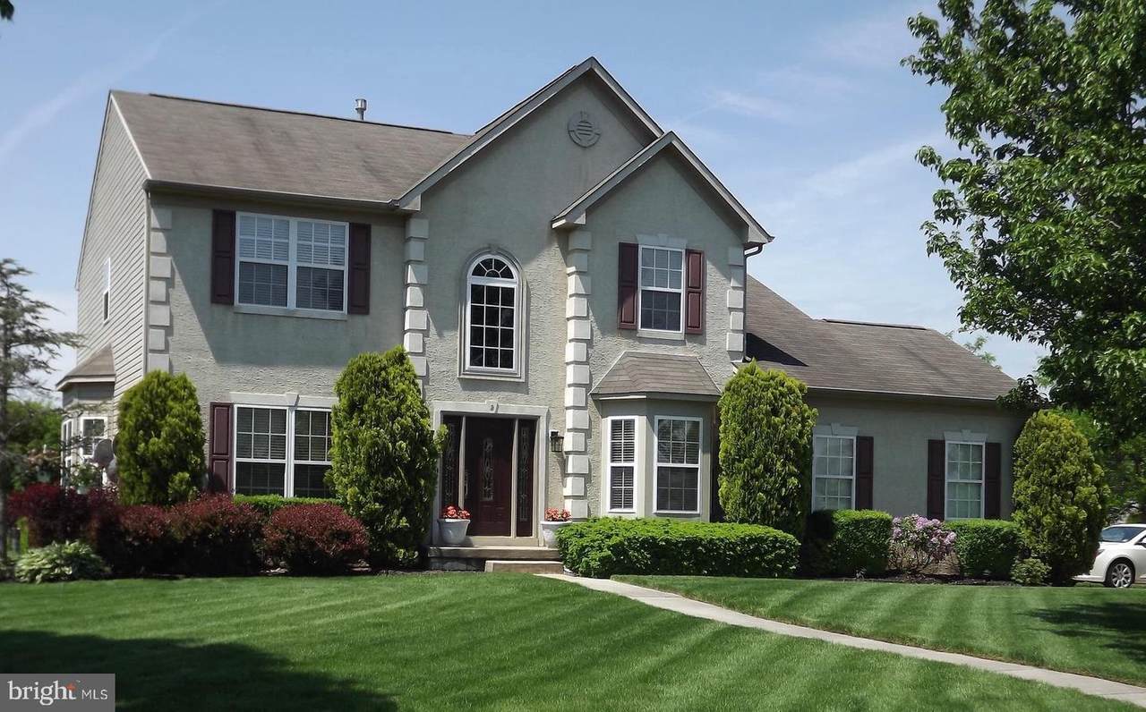 2 Dorothy Drive - Photo 1