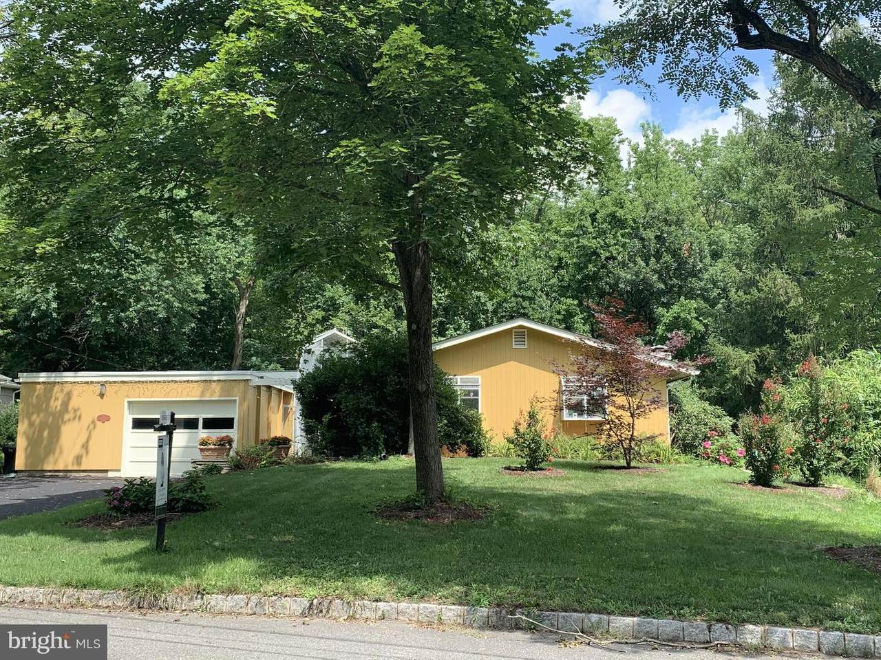 471 Walnut Lane - Photo 1