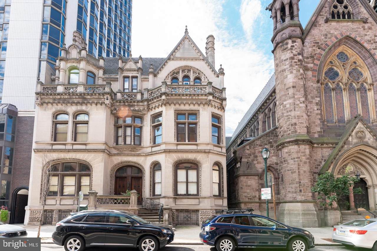 2032 Walnut Street - Photo 1