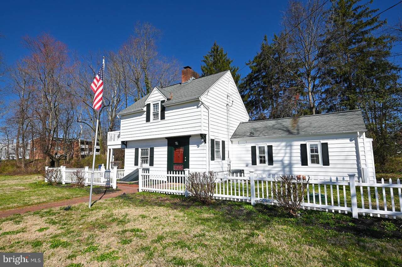 30 Meadowbrook Road - Photo 1