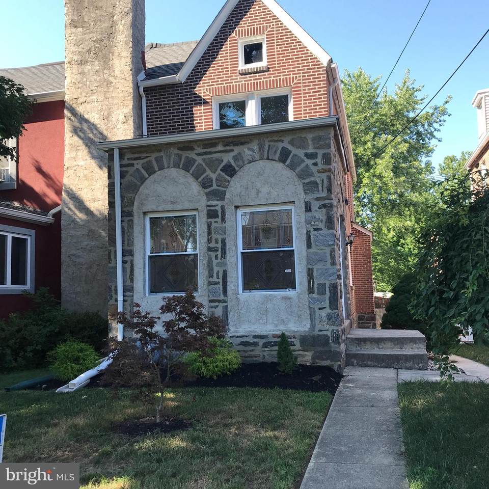 33 Wayne Avenue - Photo 1