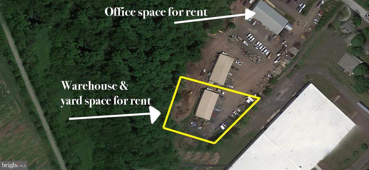 70 Hatfield Pike - Photo 1