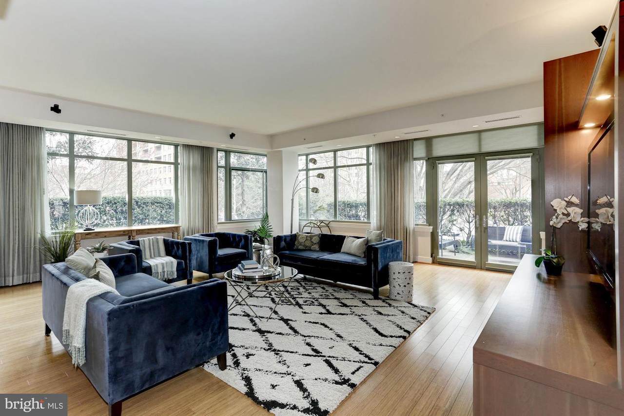 2425 L Street - Photo 1