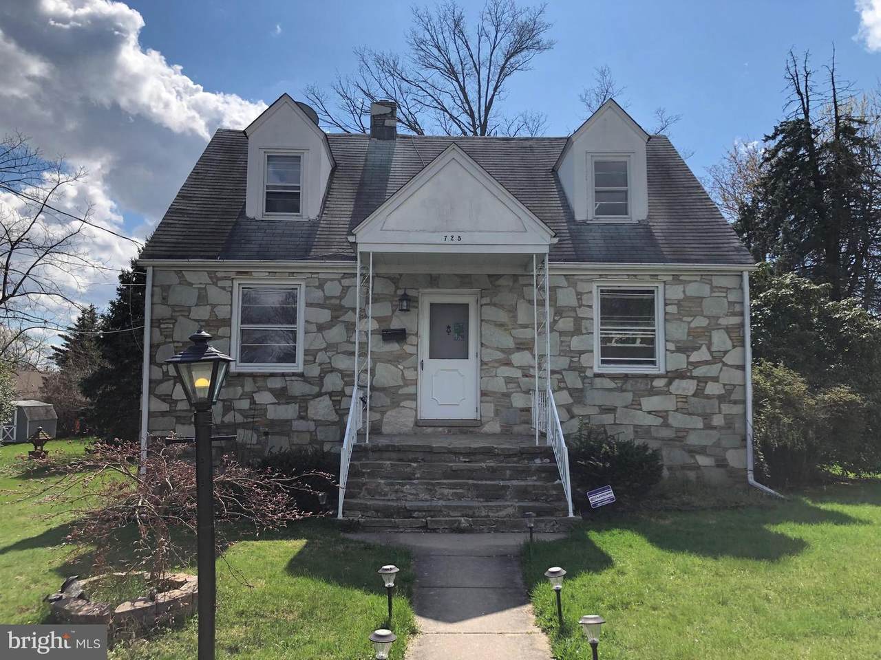 725 Pilgrim Avenue - Photo 1 725 Pilgrim Avenue - Photo 1