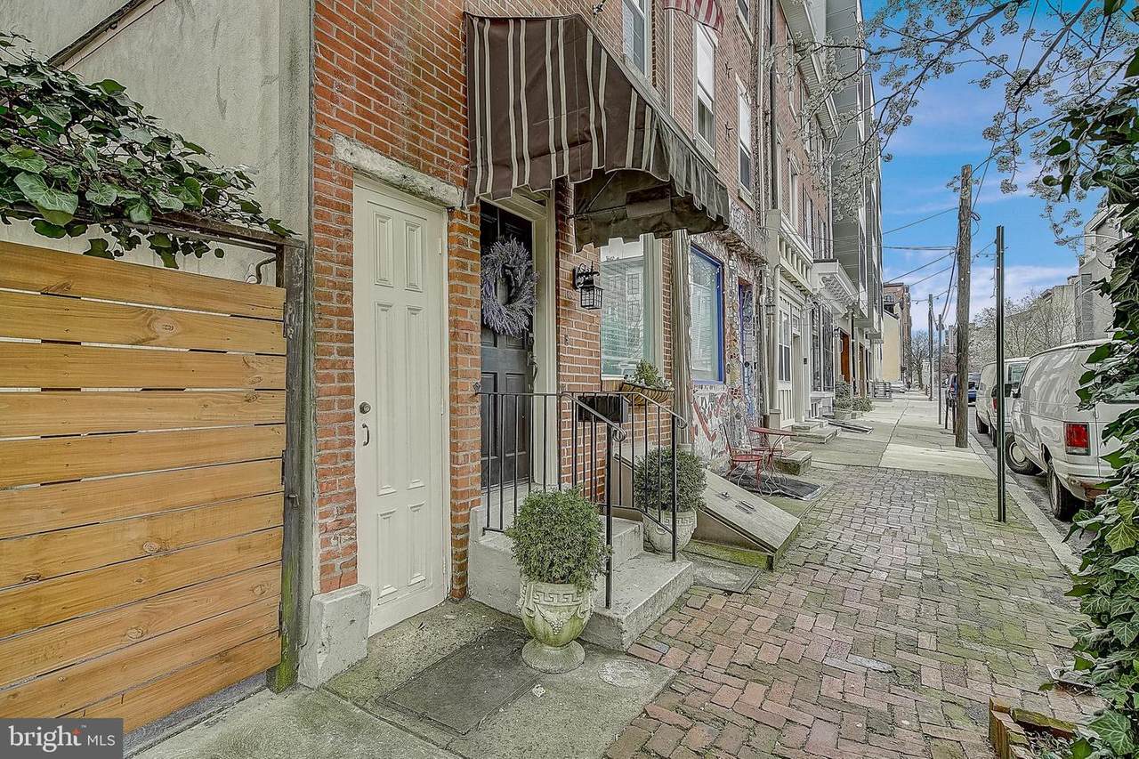 142 Vine Street - Photo 1