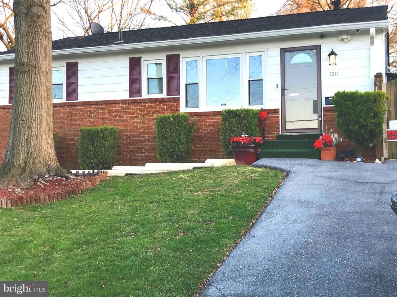 6217 Tuckerman Street - Photo 1