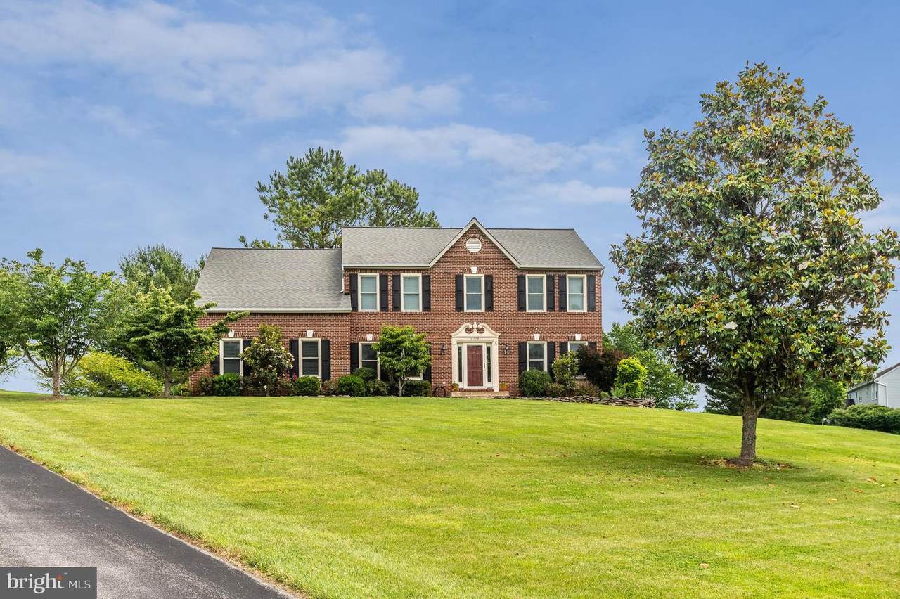 9113 Huntmaster Road - Photo 1